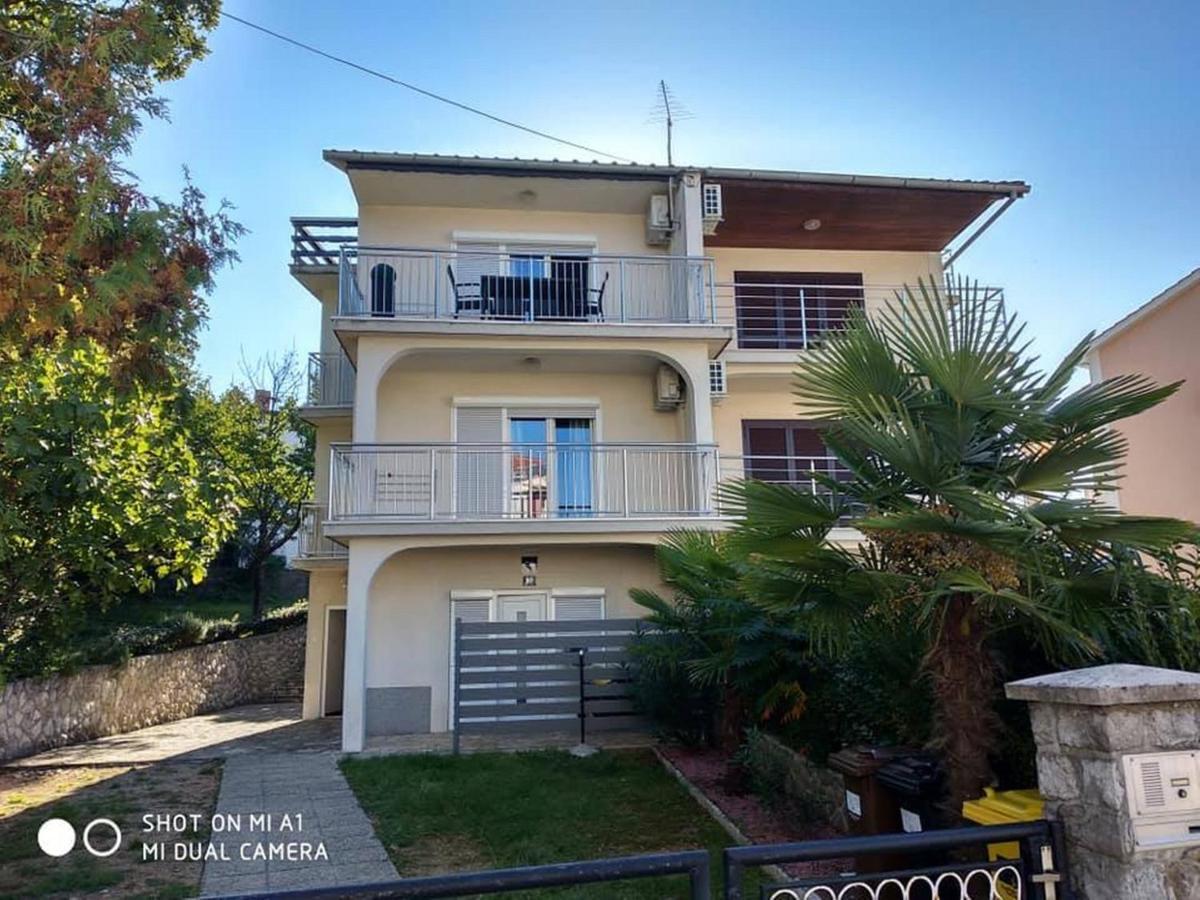 Apartment Vesel Малинска Экстерьер фото