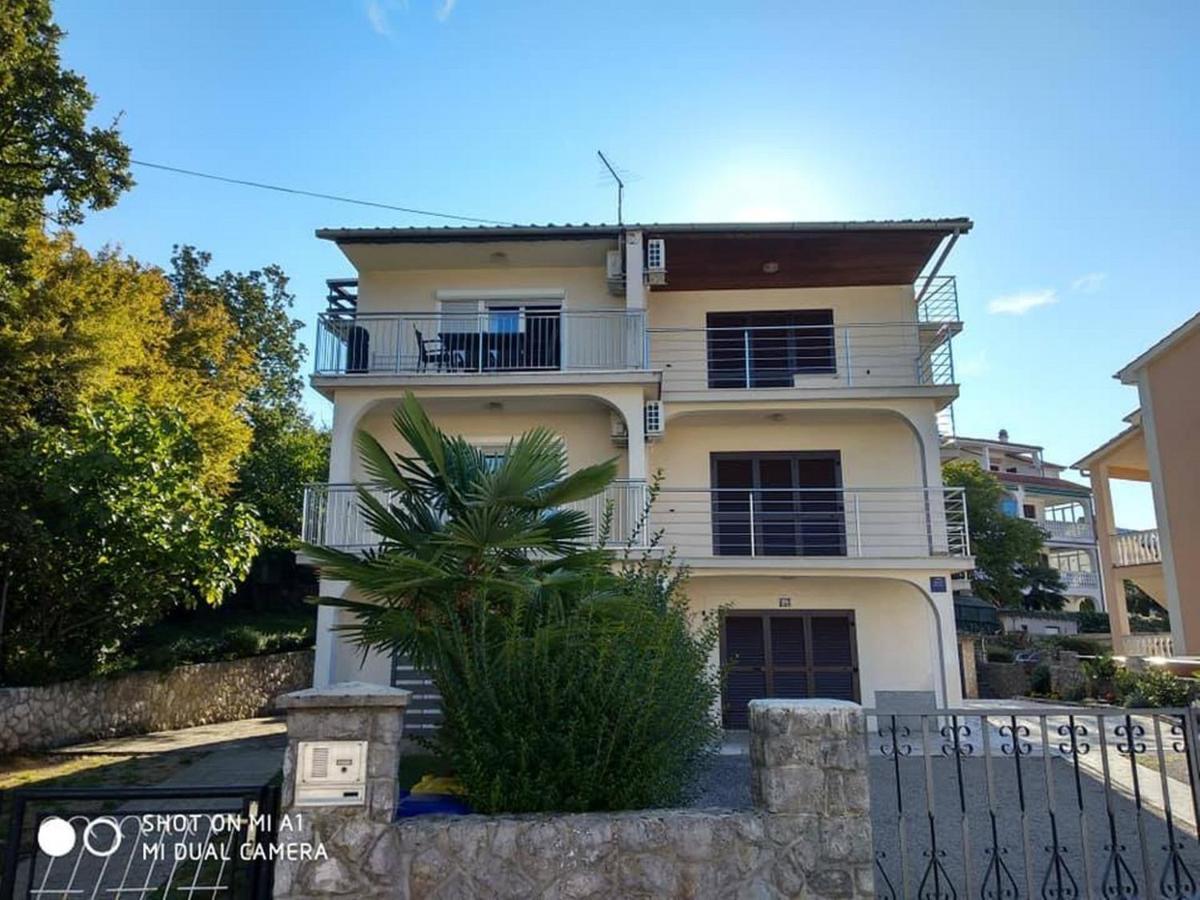 Apartment Vesel Малинска Экстерьер фото