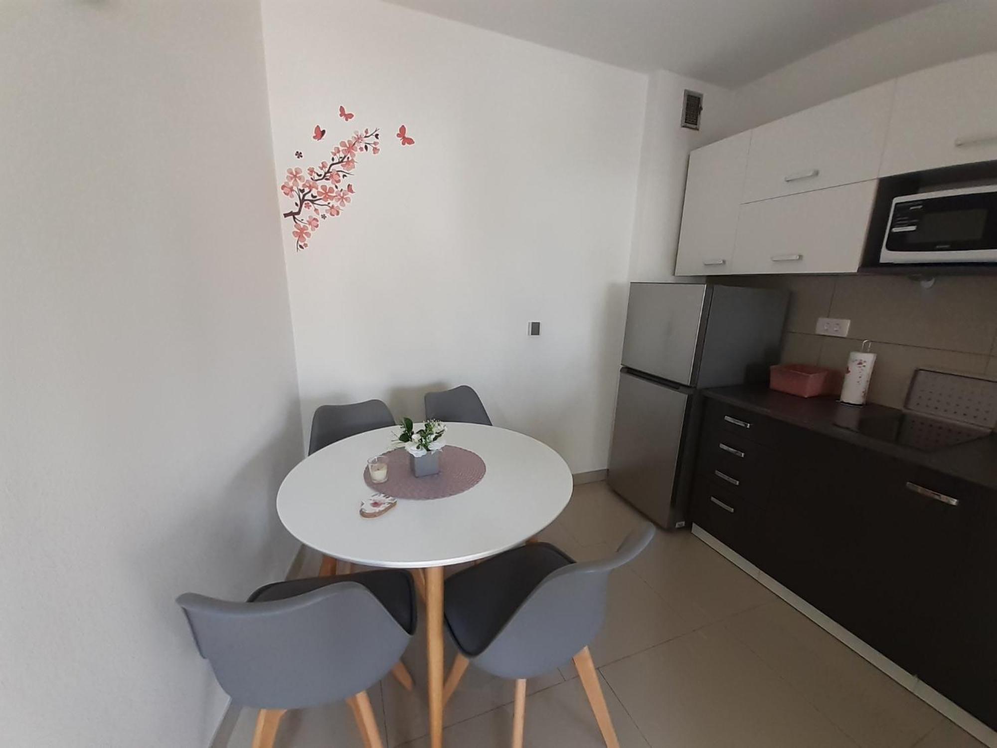 Apartment Vesel Малинска Номер фото
